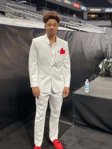 Jeff Rabjohns on Twitter: &quot;Best dressed at Big Ten media day: Indiana point  guard Rob Phinisee. #iubb https://t.co/NZhGdQfeWC&quot; / Twitter
